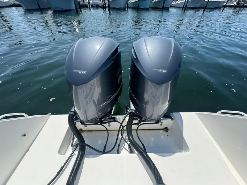 Slide: The Image of Regulator Marine 32 Fs 2009 - 51