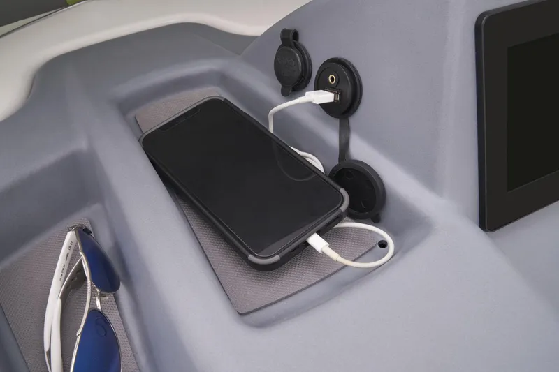 Slide: The Image of Manufacturer Provided Image: Tahoe T16 - 34