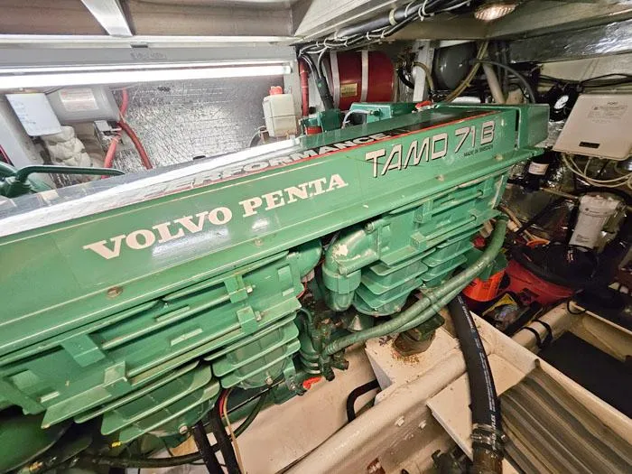 Slide: The Image of Volvo Penta TAMD 71B engine in 1993 Navigator 4300 yacht engine room. - 37