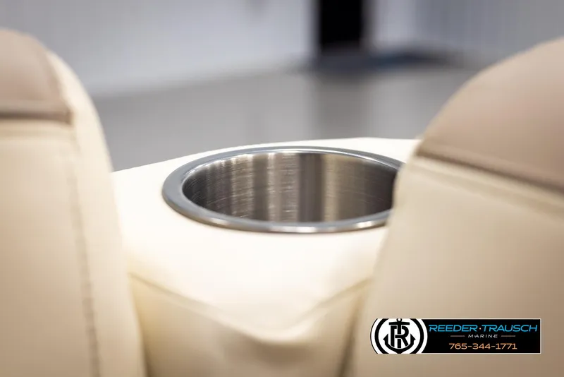 Slide: The Image of Avalon VEN CRB 2025 boat cup holder with beige upholstery. - 37