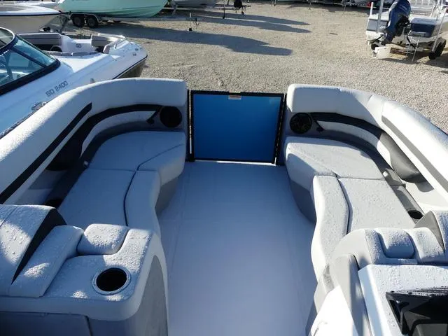 Slide: The Image of Hurricane FunDeck 2360 SFL 2025 - 22