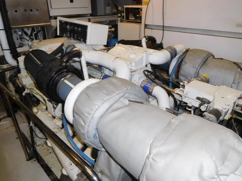 Slide: The Image of Cheoy Lee 90 cockpit motor yacht 1983 - 125