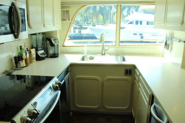 Slide: The Image of Cheoy Lee 90 cockpit motor yacht 1983 - 55