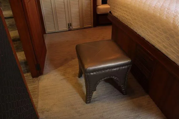 Slide: The Image of Cheoy Lee 90 cockpit motor yacht 1983 - 81