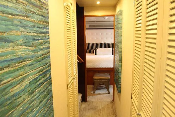 Slide: The Image of Cheoy Lee 90 cockpit motor yacht 1983 - 84