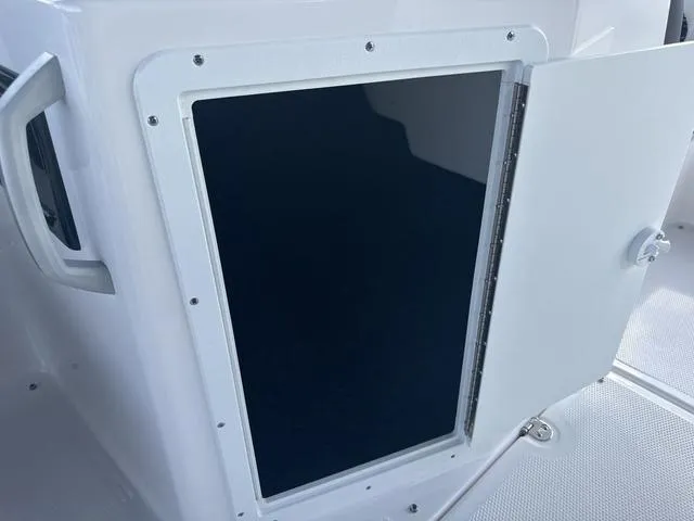 Slide: The Image of Yamaha 195S 2025 - 12