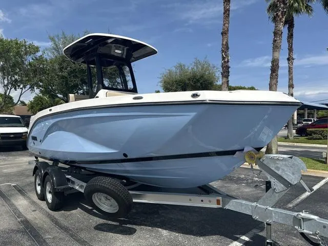 Slide: The Image of Yamaha 222 FSH Sport E 2025 - 7