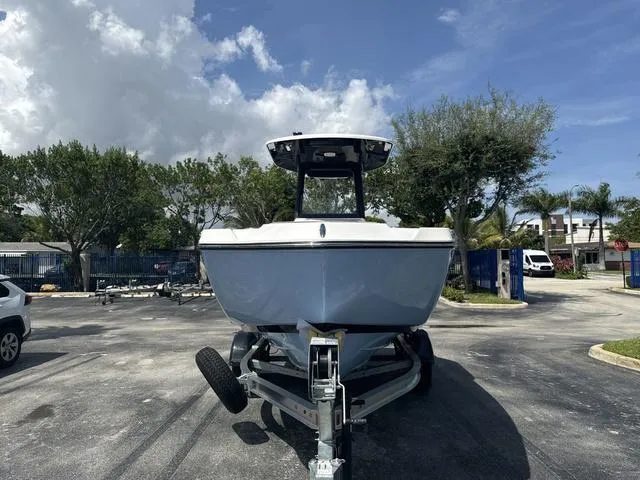 Slide: The Image of Yamaha 222 FSH Sport E 2025 - 8