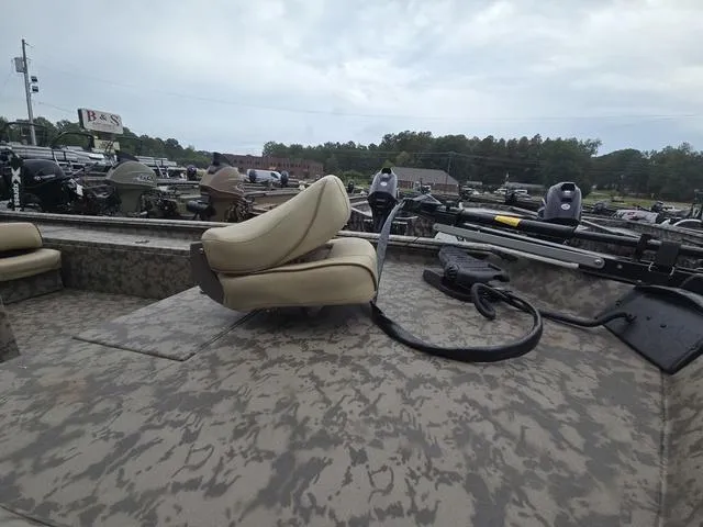 Slide: The Image of Xpress XP180 2025 - 13