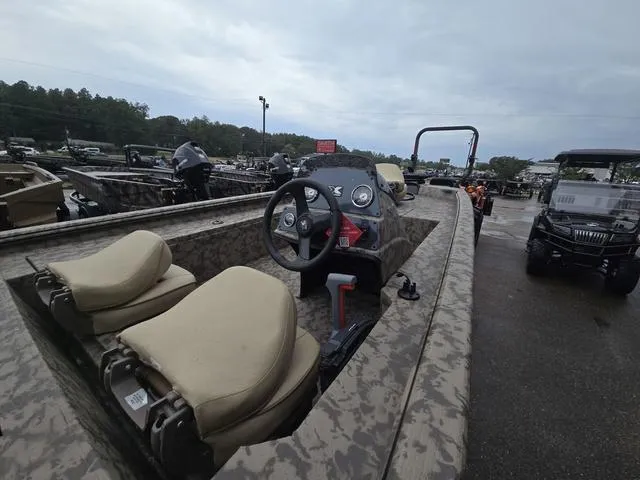 Slide: The Image of Xpress XP180 2025 - 14