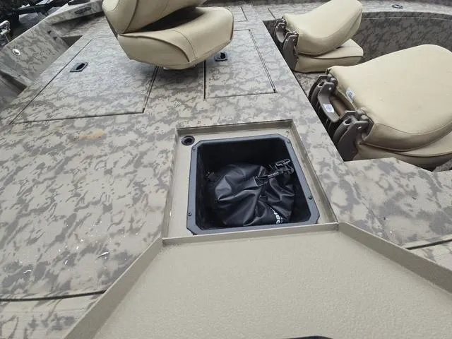 Slide: The Image of Xpress XP180 2025 - 16