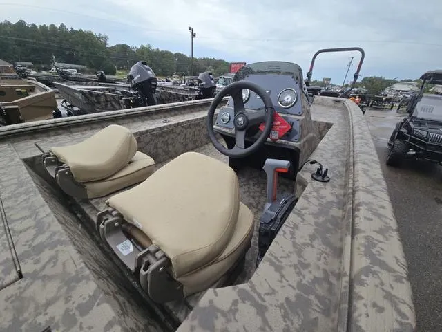 Slide: The Image of Xpress XP180 2025 - 8