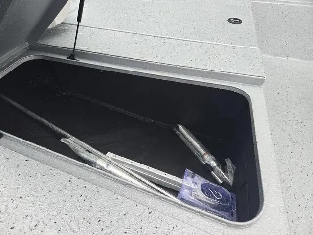 Slide: The Image of Xpress H210B 2025 - 10