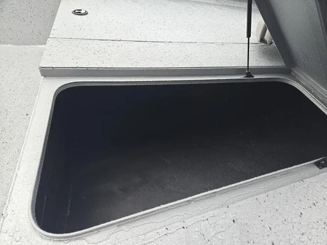 Slide: The Image of Xpress H210B 2025 - 9