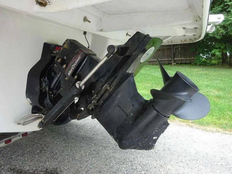 Slide: The Image of Crownline Boats 202 BR 2004 - 19