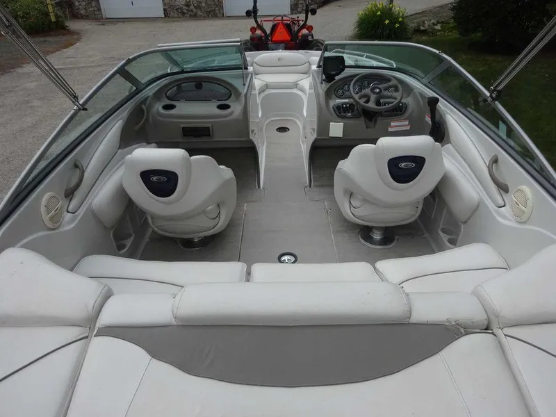 Slide: The Image of Crownline Boats 202 BR 2004 - 4