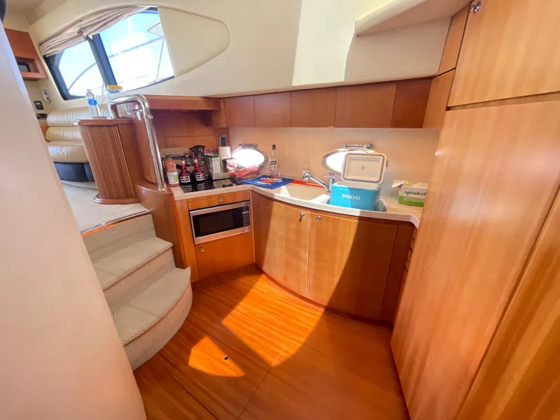 Slide: The Image of Azimut 46 2004 - 18