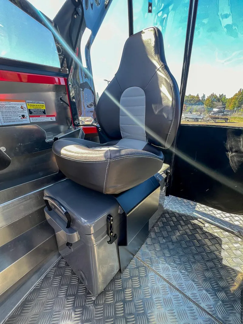 Slide: The Image of Stabi-Craft 1550 Fisher 2025 - 10