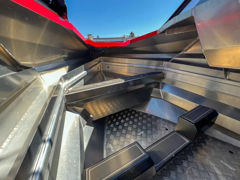 Slide: The Image of Stabi-Craft 1550 Fisher 2025 - 9