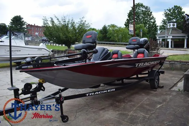 Slide: The Image of Tracker Pro Team 175 TXW 2025 - 10