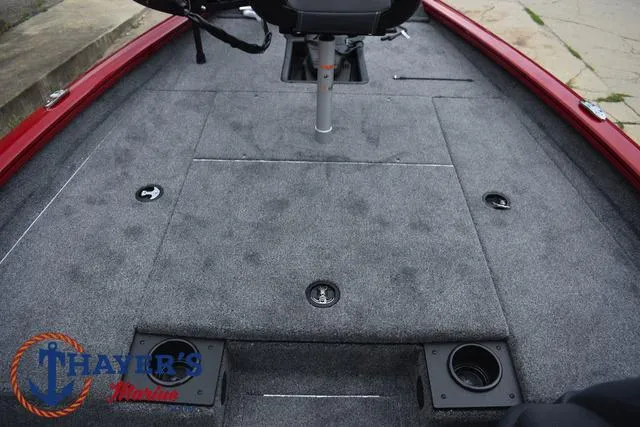 Slide: The Image of Tracker Pro Team 175 TXW 2025 - 15