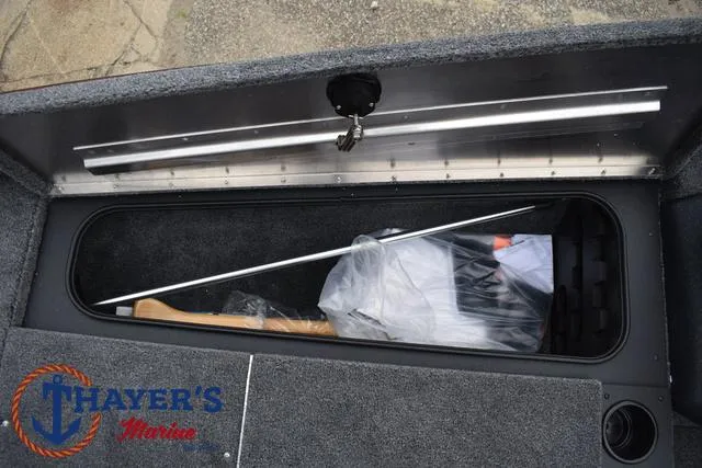 Slide: The Image of Tracker Pro Team 175 TXW 2025 - 18