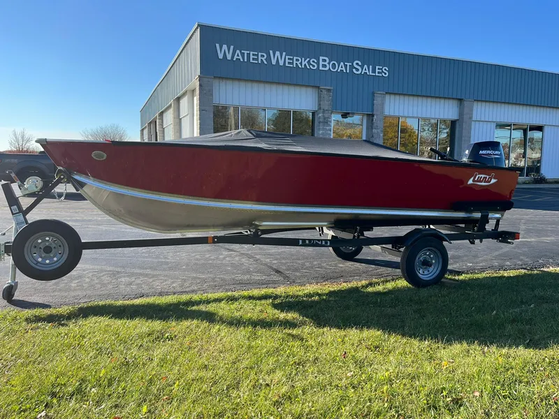 Slide: The Image of 2025 Lund 1600 Fury Tiller boat on trailer at Water Werks Boat Sales. - 22