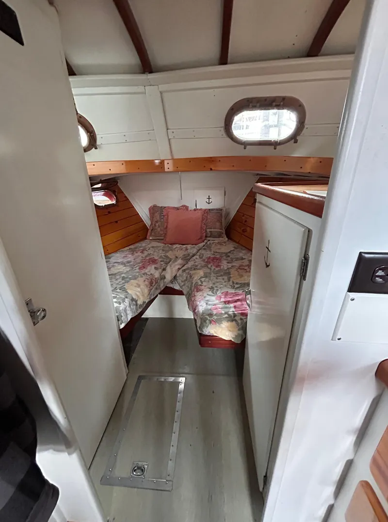 Slide: The Image of Chris-Craft Commander 36 Express Cruiser 1954 - 51