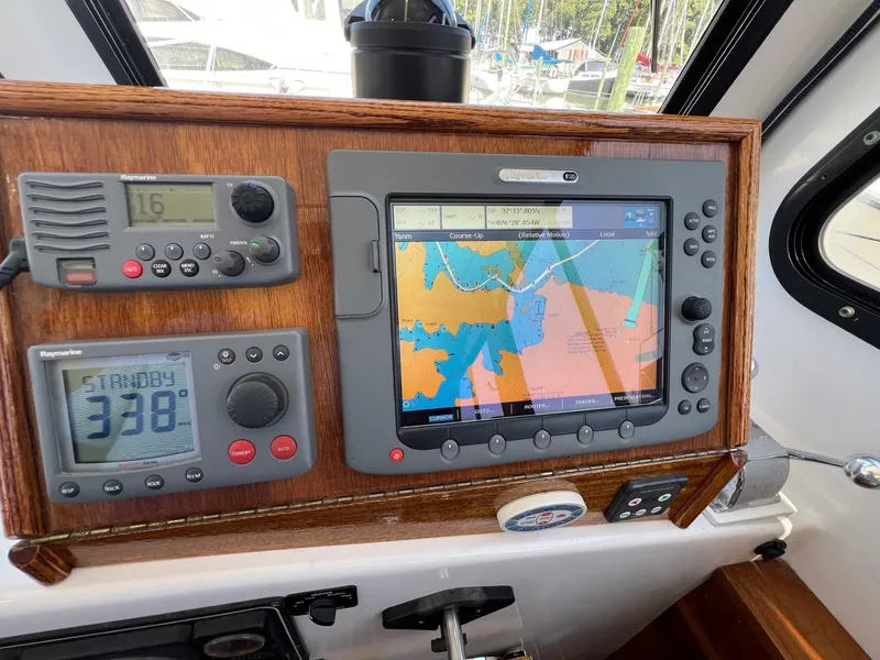 Slide: The Image of Bruno & Stillman 35 Cruiser - 19