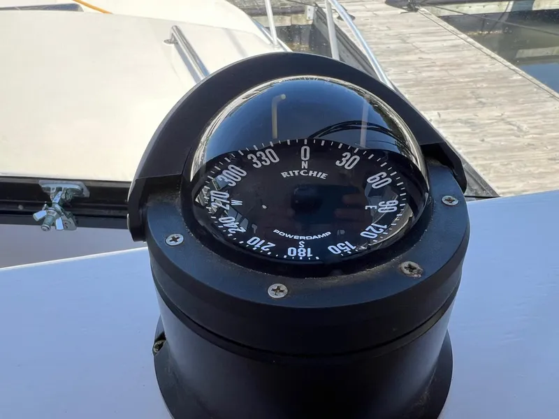 Slide: The Image of Bruno & Stillman 35 Cruiser - 21