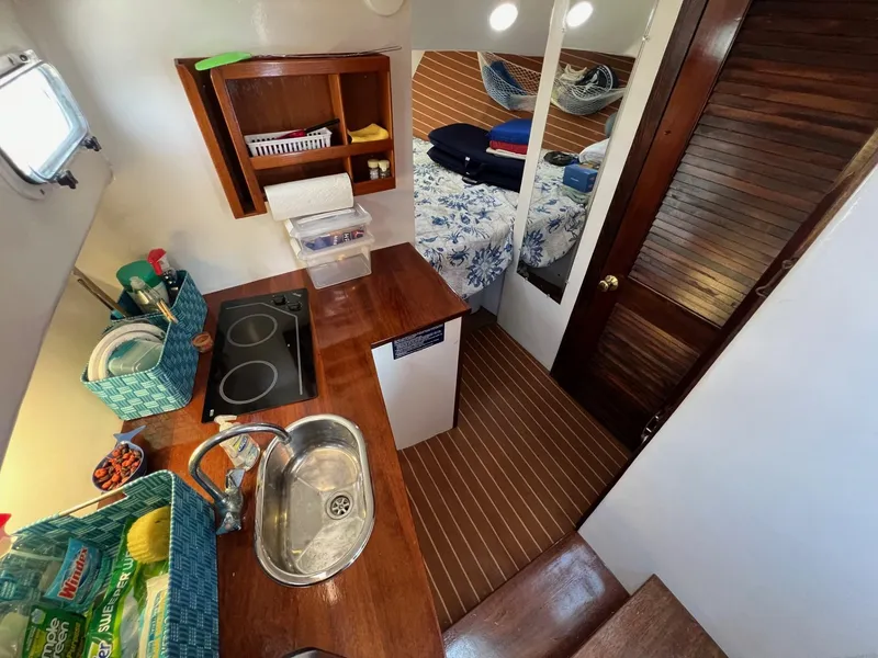 Slide: The Image of Bruno & Stillman 35 Cruiser - 26