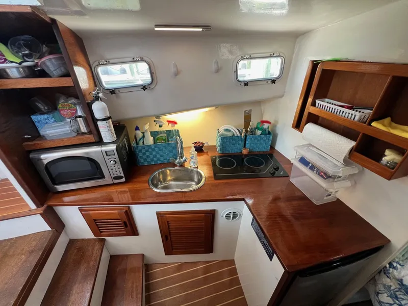 Slide: The Image of Bruno & Stillman 35 Cruiser - 27