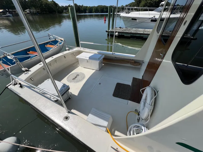 Slide: The Image of Bruno & Stillman 35 Cruiser - 5