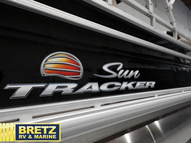 Slide: The Image of Sportfish 20 DLX 2025 - 15