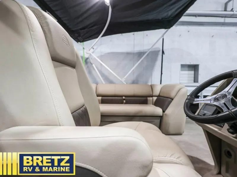 Slide: The Image of Sportfish 20 DLX 2025 - 18