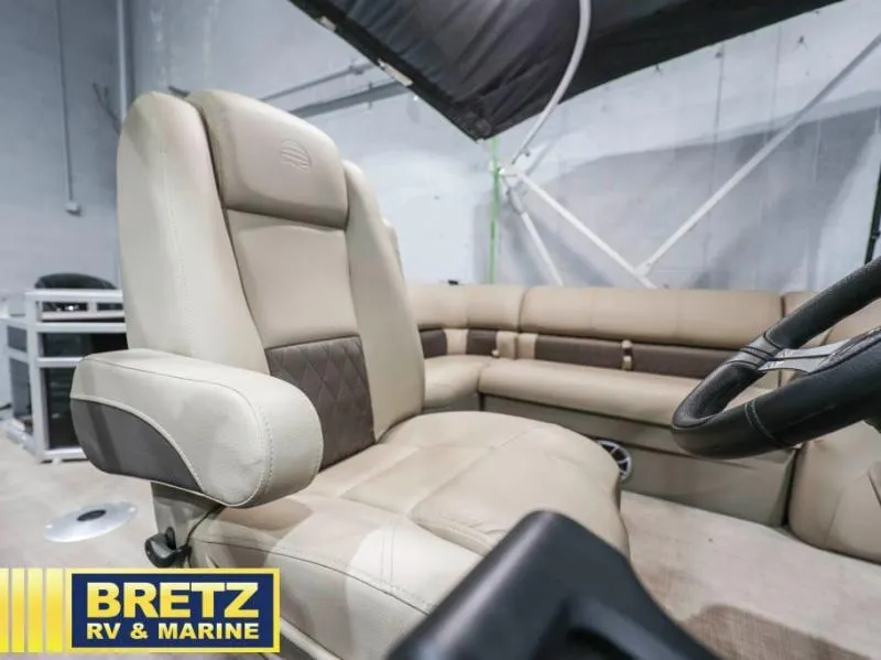 Slide: The Image of Sportfish 20 DLX 2025 - 19