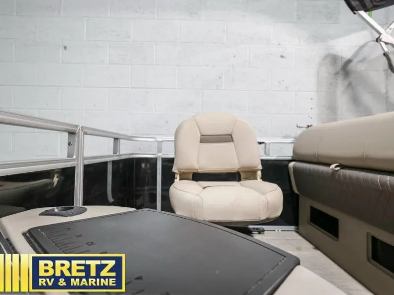 Slide: The Image of Sportfish 20 DLX 2025 - 22