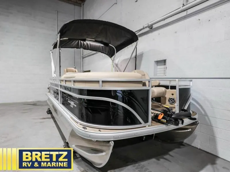 Slide: The Image of Sportfish 20 DLX 2025 - 3