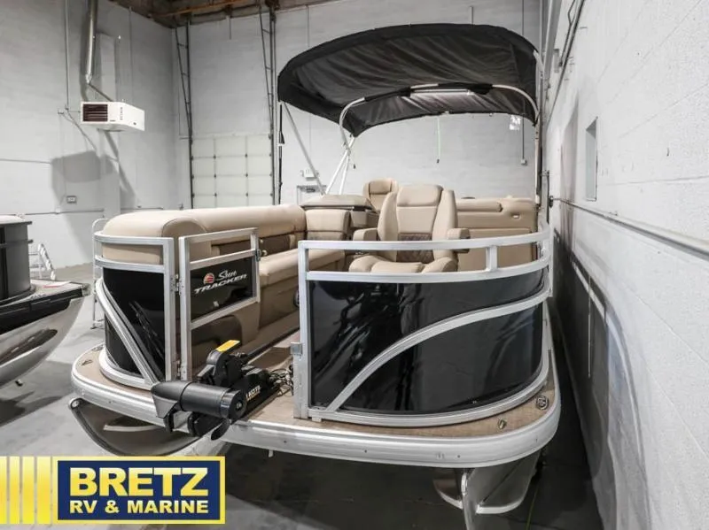 Slide: The Image of Sportfish 20 DLX 2025 - 5