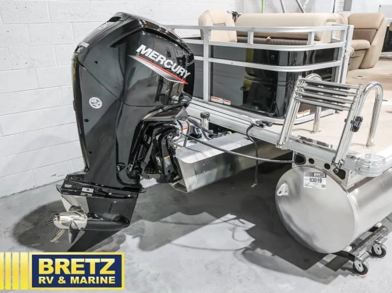 Slide: The Image of Sportfish 20 DLX 2025 - 8