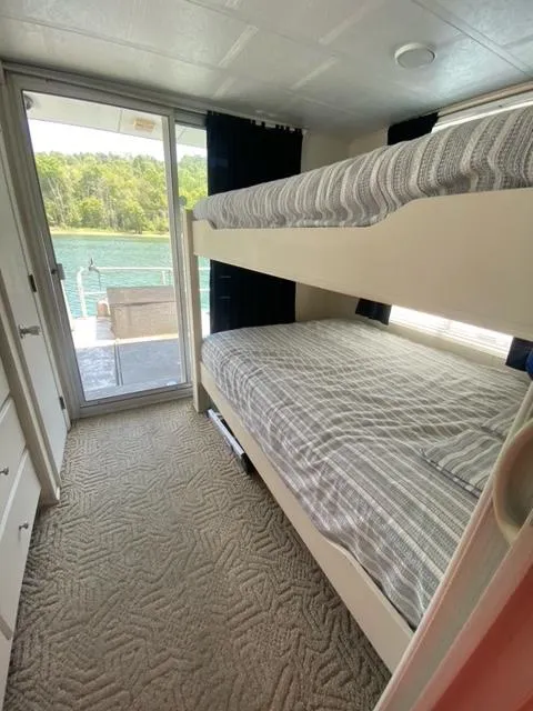 Slide: The Image of Sumerset Houseboat 1980 - 12