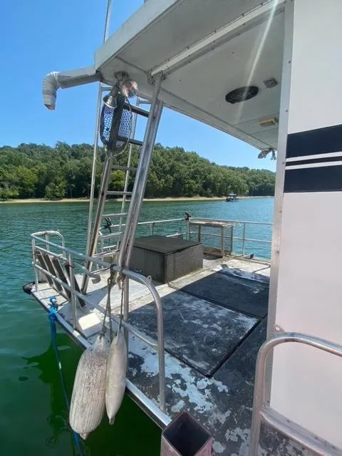 Slide: The Image of Sumerset Houseboat 1980 - 3