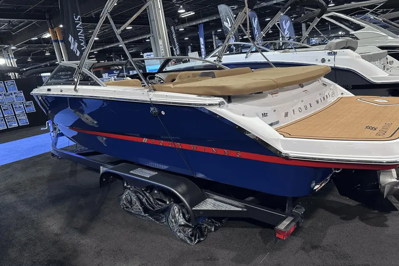 The Image of Four Winns H2 2025 - 0