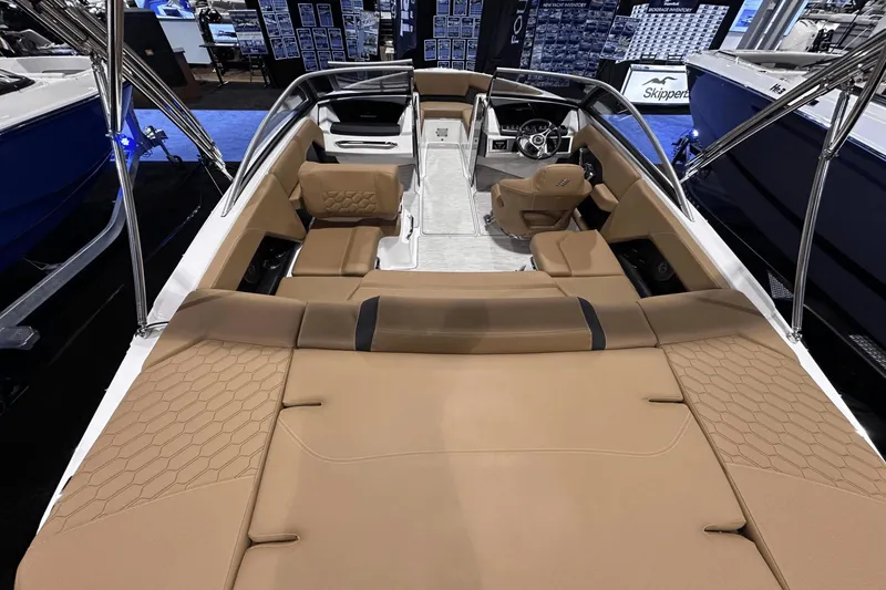 Slide: The Image of Four Winns H2 2025 - 12