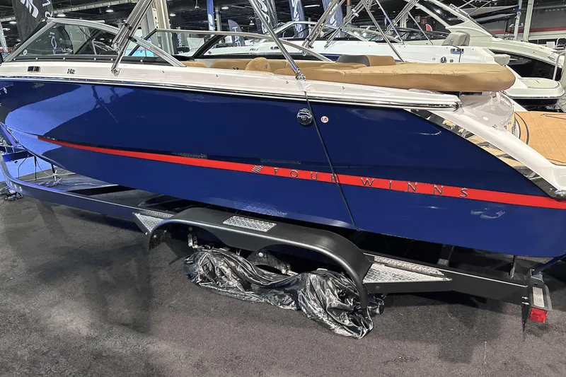 Slide: The Image of Four Winns H2 2025 - 2