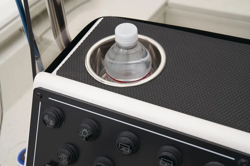 Slide: The Image of Manufacturer Provided Image: Ranger RB200 - 32