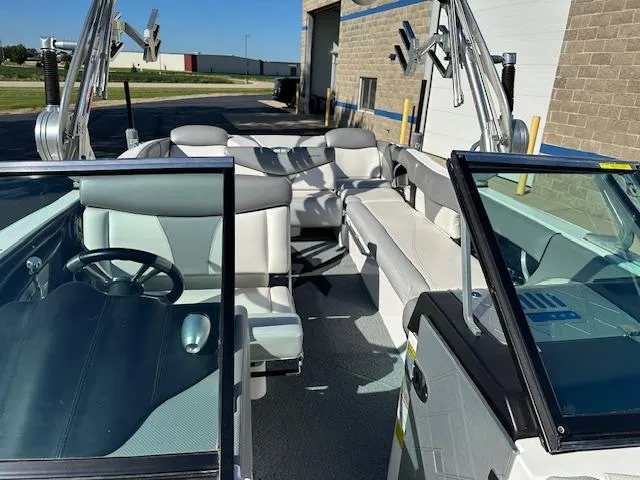 Slide: The Image of 2016 MasterCraft X46 boat interior with sleek seating and modern design. - 22