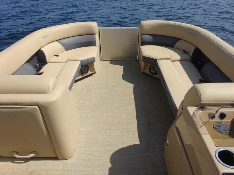 Slide: The Image of Harris Cruiser 230 2021 - 11