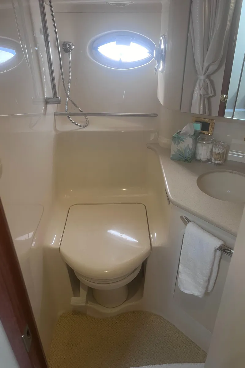 Slide: The Image of Sea Ray Sundancer 460 2000 - 53