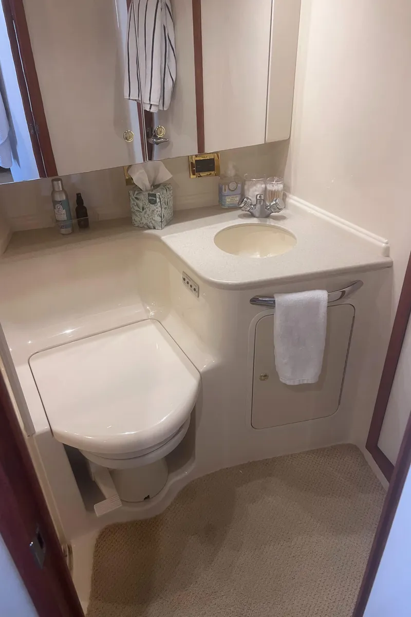 Slide: The Image of Sea Ray Sundancer 460 2000 - 57